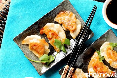 These pan-fried pot stickers are easier to make than you think | Voedsel ideeën, Voorgerecht ...