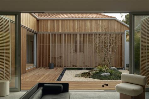 Courtyard House / Ha Architecture | ArchDaily