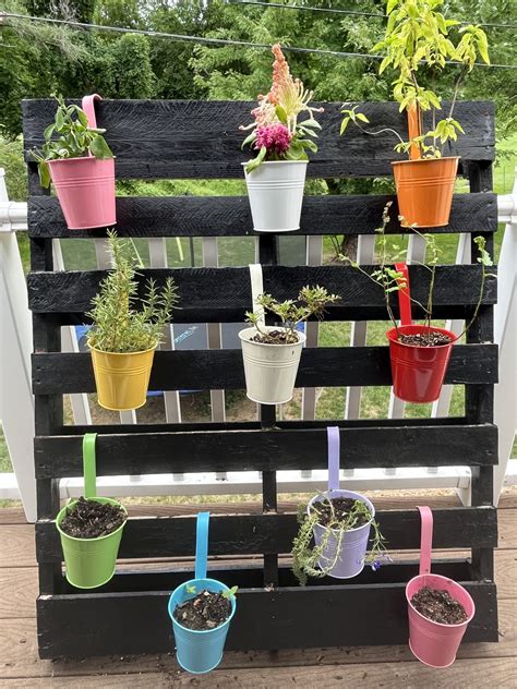 Vertical Pallet Garden Ideas – DIY - Modern Dad Survival