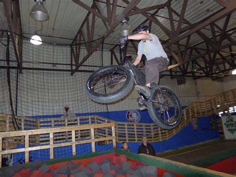 " FULL ON ": Ray's Indoor MTB Park