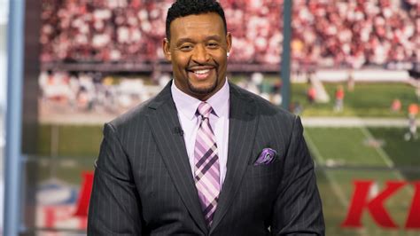 Willie McGinest, Patriots Foundation to host voting drive Saturday