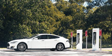 Tesla bans commercial users from Superchargers - electrive.com