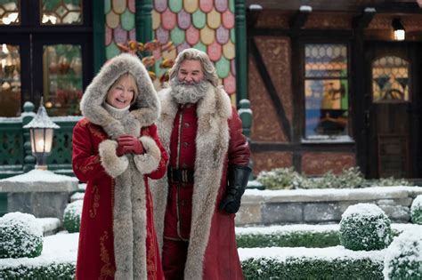 ‘Christmas Chronicles 2’ review: Kurt Russell’s Santa sequel is a jumble - Flipboard