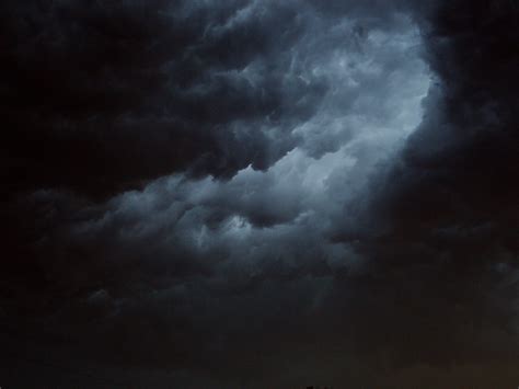 Storm Clouds wallpaper | 1600x1200 | #2766