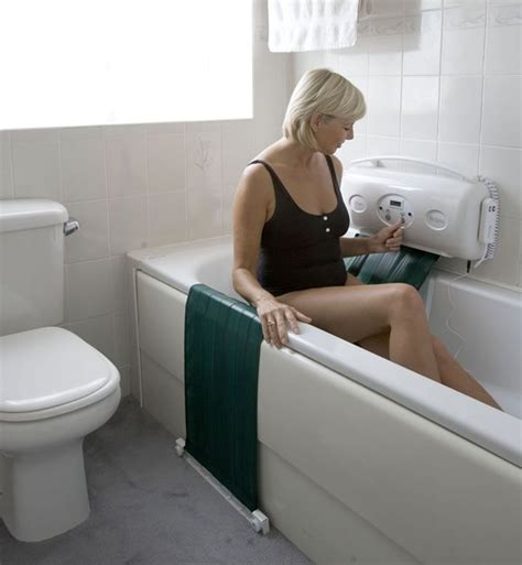 Bathtub Lifts: 4 Tips for Choosing the Right Bath Tub Lift | Bathtub, Handicap bathroom ...