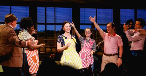 Reviews: What Do Critics Think of the Waitress Live Stage Film? | Playbill