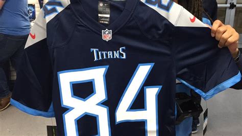 WATCH: Tennessee Titans reveal new uniforms | WZTV