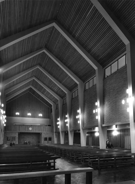 Roman Catholic church of the Holy Apostles, Pimlico, London: the nave | RIBA pix