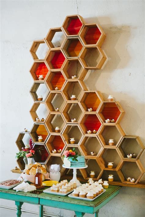 Picture Of A Honeycomb - Honeycomb Bee Waben Burnettsboards Marthastewartweddings | sunwalls