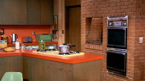 What Do You Remember About The Brady Bunch Kitchen?