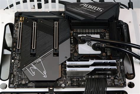 Gigabyte Z590 AORUS Master Review - Installation & Test Setup | TechPowerUp