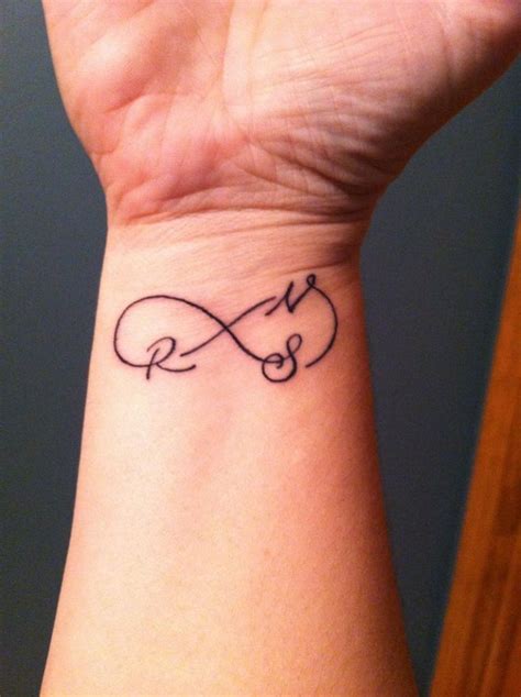 40 Stylish Wrist Initials Tattoos