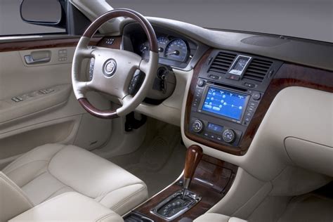 2008 Cadillac DTS Pictures - 63 Photos | Edmunds