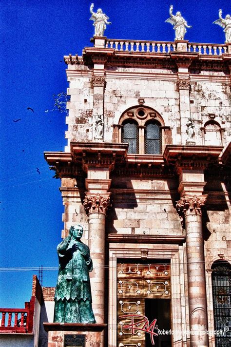 Iglesia principal ubicada en Apaseo el Alto, Querétaro | Leaning tower of pisa, Tower, Leaning tower