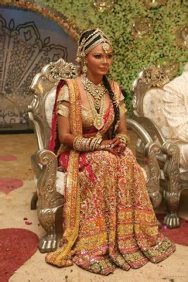 Rakhi Sawanth's full bridal look. Bengali Bride, Indian Bride, Indian Weddings, Bridal Jewelry ...