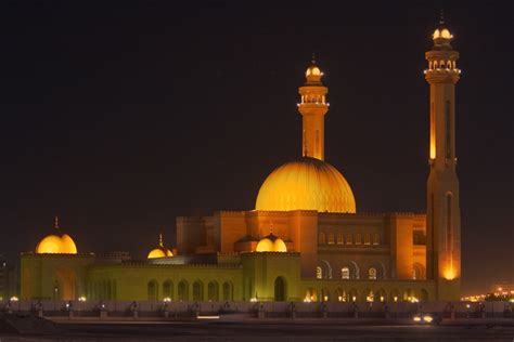 Wallpapers: Al Fateh Mosque in Manama - Bahrain (night)