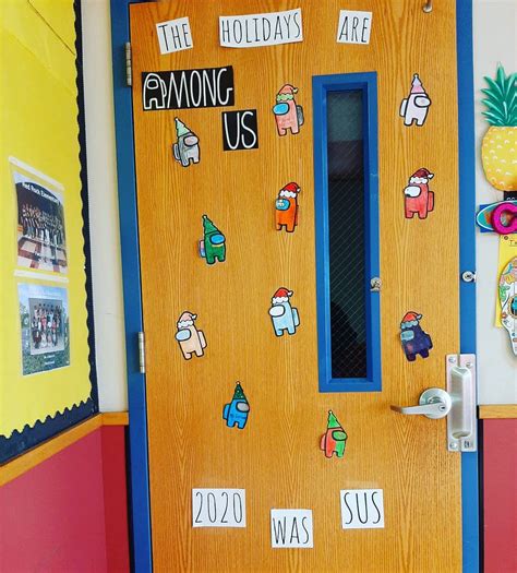 30 Holiday + Christmas Classroom Door Decorations That Jingle All the ...