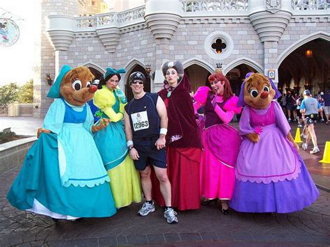 Perla, Susie, me, the Step-sisters and Lady Tremaine! | Disney world ...