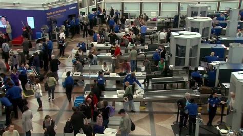 TSA shortage triggers long lines at airport security checkpoints - ABC7 San Francisco