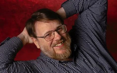 Ray Tomlinson - Inventor of the First Email System, Career, Family - Ray Tomlinson Biography