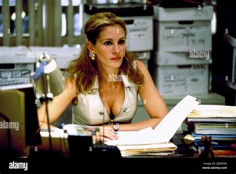 JULIA ROBERTS, ERIN BROCKOVICH, 2000 Stock Photo - Alamy