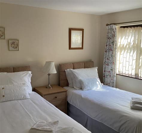 5 Bedroom Luxury Self Catering Holiday Cottage HOT TUB Games Room ...