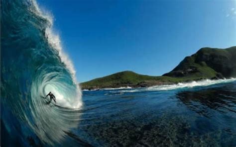 Surfing The Tides in Australia - reviews, best time to visit, photos of ...