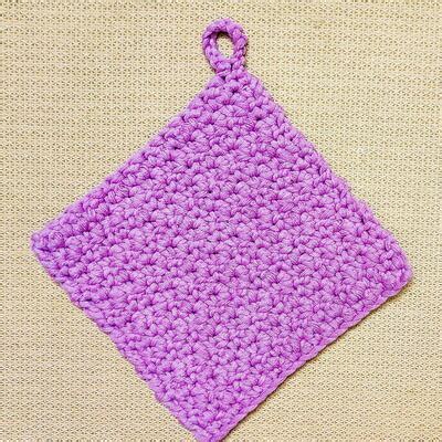 Crochet Square Potholder With Thick Yarn | FaveCrafts.com