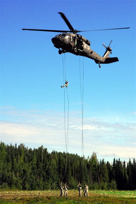 15 best images about AIR ASSAULT on Pinterest | Santa cruz, United states army and Army training