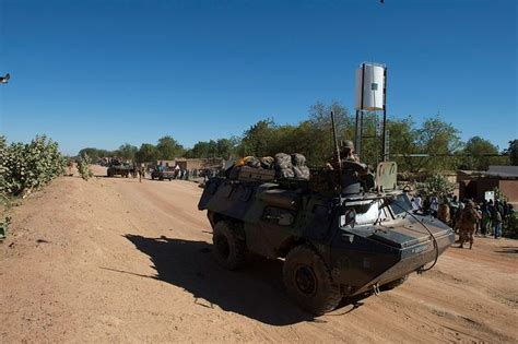 French army could send 4 main battle tanks Leclerc to support military operations in Mali ...