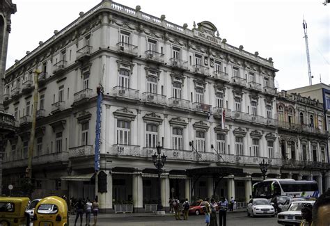 Neo-classical architecture building in Havana, Cuba image - Free stock photo - Public Domain ...