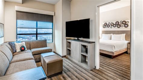 Hotel Rooms in Downtown Nashville | Hyatt House Nashville/Downtown