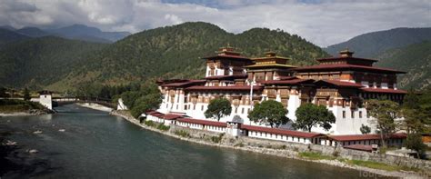 Six Senses Bhutan Punakha Lodge - ToursMaps.com