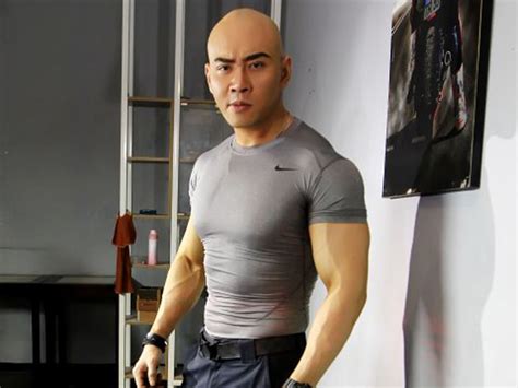 Duh, Atraksi Berbahaya Deddy Corbuzier Ini Hampir Lukai Orang