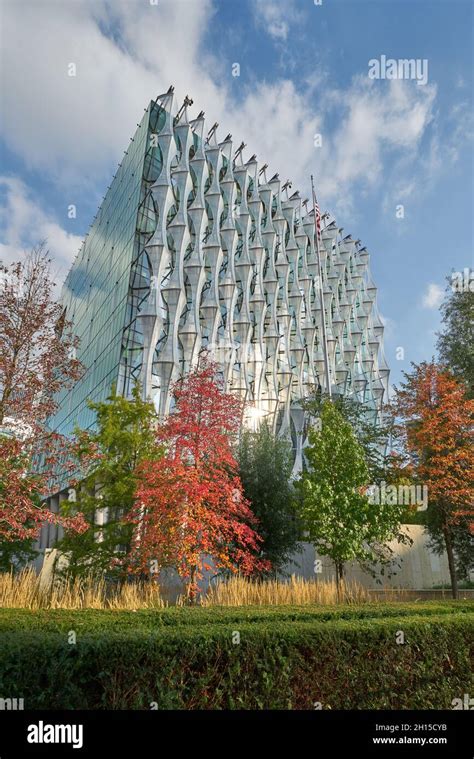 american embassy in London Stock Photo - Alamy