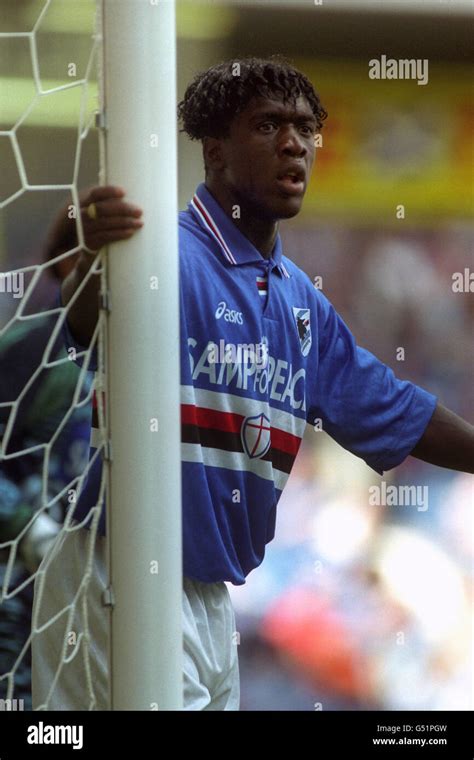 Clarence seedorf sampdoria hi-res stock photography and images - Alamy