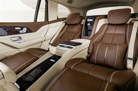 Photo 7 - mercedes GLS 600 maybach intérieur - Mercedes-Maybach GLS 600 : l'étoile s'attaque à ...