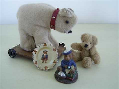 dolls houses and minis: Miniature Teddy Bears for the Dolls House