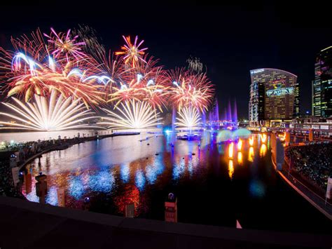 Diwali fireworks @ Dubai Festival City Mall - Dubai 92 - The UAE's Feel ...