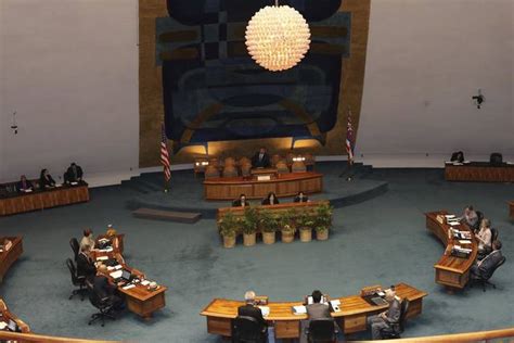 Hawaii lawmakers approve bills as sessions draws to an end - West Hawaii Today