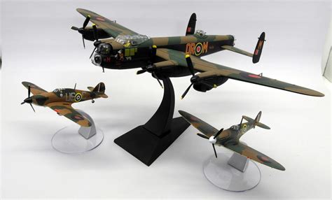 Corgi 1/72 Scale diecast AA32602 Avro Lancaster Spitfire & Hurricane ...