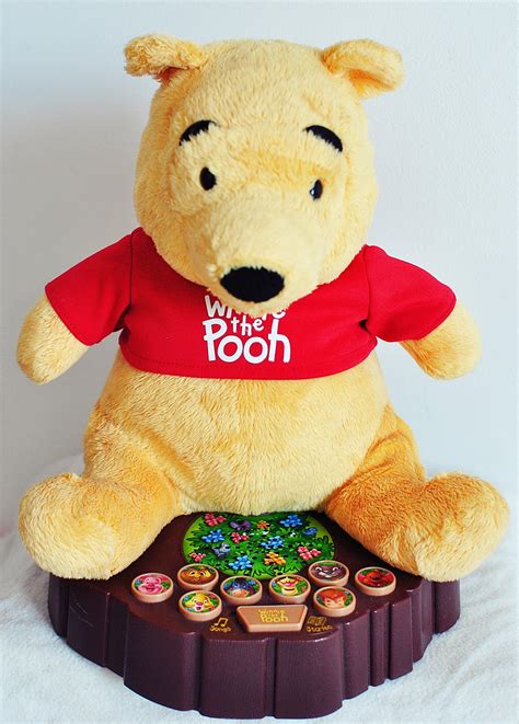 MaMa shop PaPa drop: WINNIE THE POOH TALKING N STORY TELLING TOY