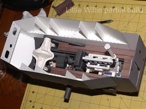 1/18 Little Willie WW1 Prototype Tank Paper Model - EcardModels