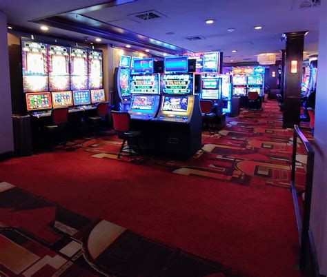 Golden Gate | Downtown Las Vegas | Table Games | Slots