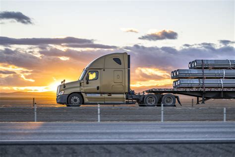 The Evolution of Flatbed Freight Services in North America ...