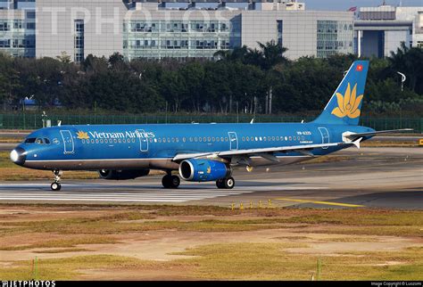 VN-A325 | Airbus A321-231 | Vietnam Airlines | Luozomi | JetPhotos