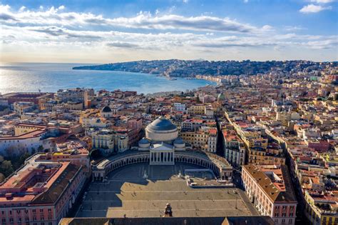 Napoli e il centro storico Patrimonio Unesco - Italia.it