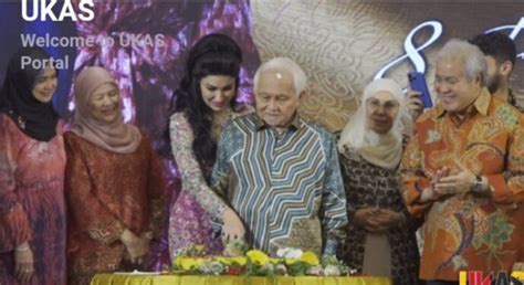 Is Sarawak’s governor Taib Mahmud currently in frail state of health?