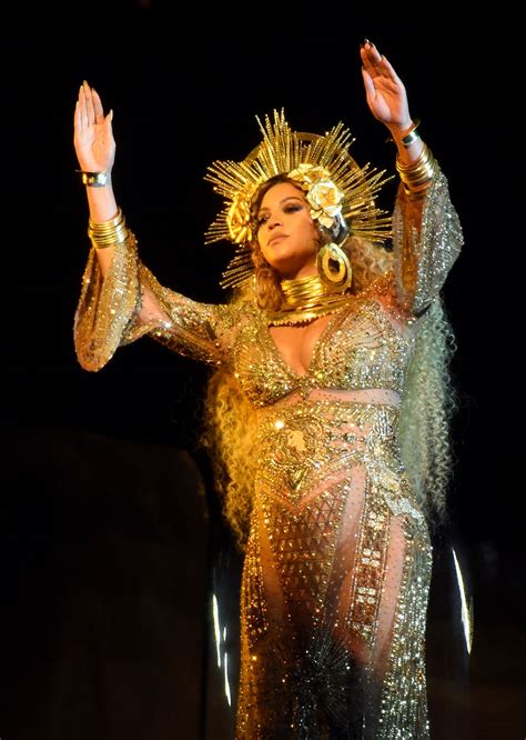 Beyoncé Performs at 59th Annual GRAMMY Awards in Los Angeles 02/12/2017