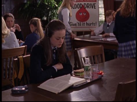 Rory Eats Lunch Alone – The Annotated Gilmore Girls